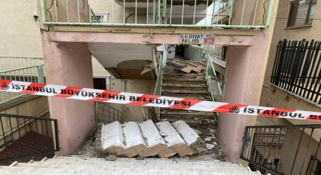 Avcılarda merdivenleri çöken bina mühürlendi