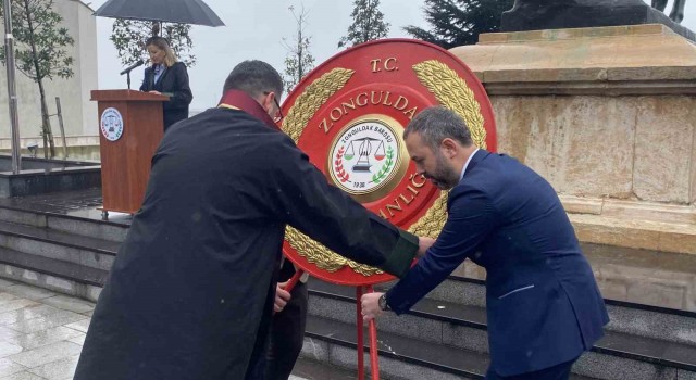 Avukatlar günü sağanak yağış altında kutlandı