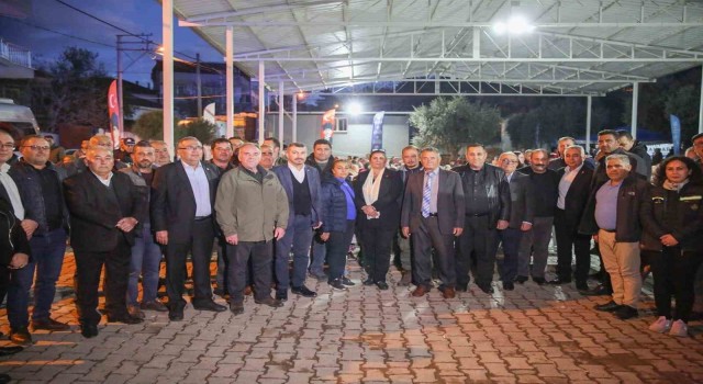 Aydın Büyükşehir Belediyesinin iftar sofraları vatandaşları buluşturmaya devam ediyor