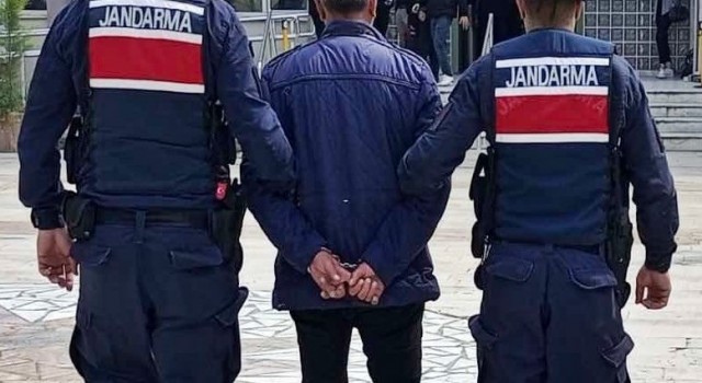 Aydında jandarma ekipleri aranan şahıslara göz açtırmıyor