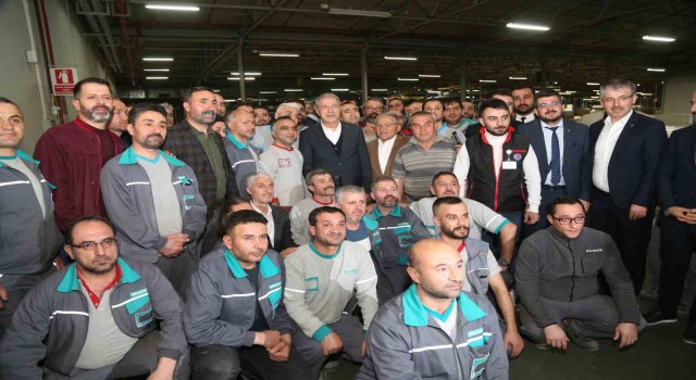 Bakan Akar: Bazıları Biz terörist elebaşını tahliye edeceğiz, Teröristlere hak, imkan vereceğiz, bunları affedeceğiz diyorlar; teröristleri cesaretlendiriyorlar
