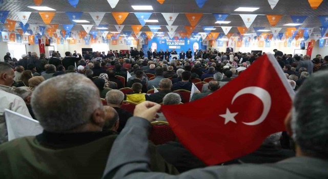 Bakan Akar ile Başkan Büyükkılıç, Yahyalı ve Develide müjdelerle gönülleri fethetti