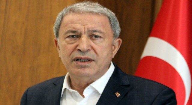 Bakan Akar: Mehmetçik, son üç günde Irak ve Suriyenin kuzeyinde 18 teröristi etkisiz hale getirdi”