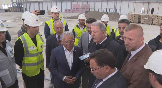 Bakan Akardan Kayseri Havalimanı Yeni Terminal Binası inşaatında inceleme