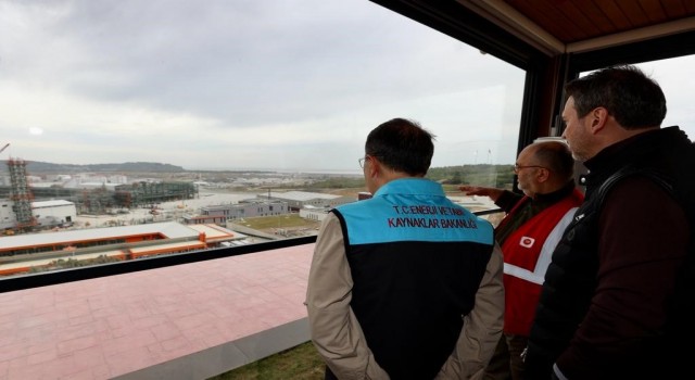 Bakan Dönmez, dev açılış öncesi Filyosta incelemede bulundu