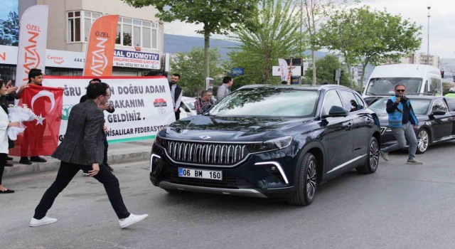Bakan Kasapoğlu: “Bizi İzmirin her yerinde görebilirsiniz”
