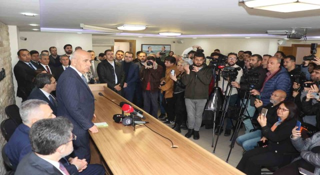 Bakan Kirişci: Bu ülkeyi bölmek isteyenler ve iş birlikçilerine fırsat vermeyin”