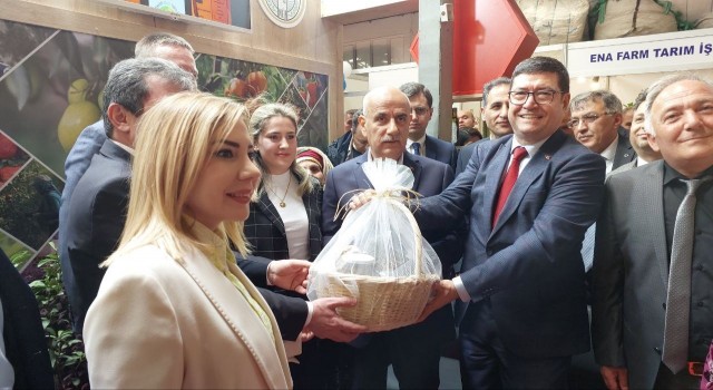 Bakan Kirişci Milastaki tarım fuarına katıldı