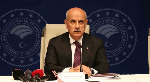 Bakan Kirişci: “Toprağımız bize yetmemeye başladı, bu yüzden suyu ve toprağı idareli kullanmalıyız”