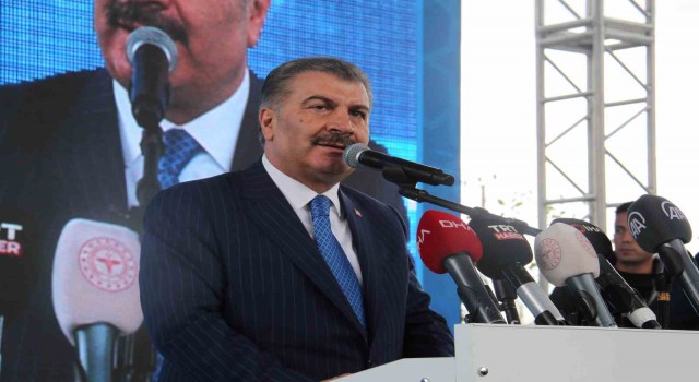 Bakan Koca: “Dünyada cesaret edilemeyen bir sağlık sistemine sahibiz”