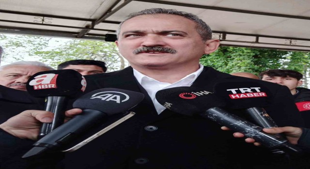Bakan Özer: ”Böyle güzel 4 tane fedakar insanı kaybetmenin hüznü içerisindeyiz”