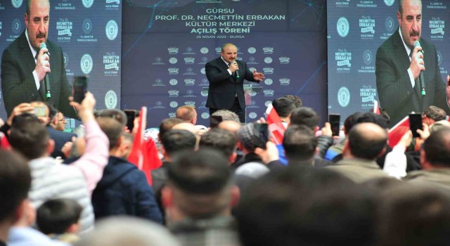 Bakan Varank: Bizim bir ilçe belediyemizin ortaya koyduğu gayreti, CHPli büyükşehir belediyeleri bile ortaya koyamıyor