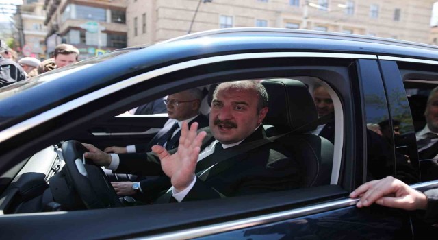 Bakan Varank, seçim çalışmalarını Togg ile başlattı