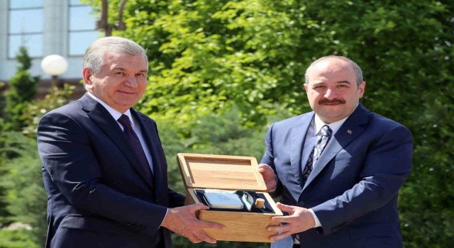 Bakan Varanktan Bursaspora destek
