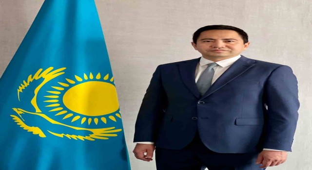 Baküye Türkiyeden Kazak elçi