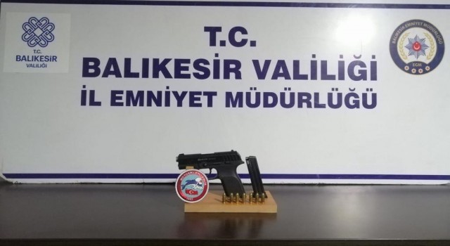Balıkesirde 21 aranan şahıstan 9u tutuklandı