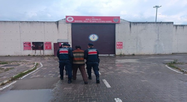 Balıkesirde aranan 2 kişi yakalandı