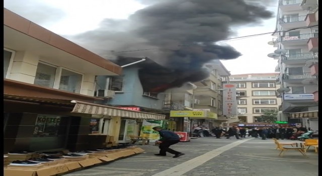 Balıkesirde çıkan yangın korkuttu