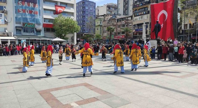 Bandırmada 23 Nisan coşkuyla kutlandı