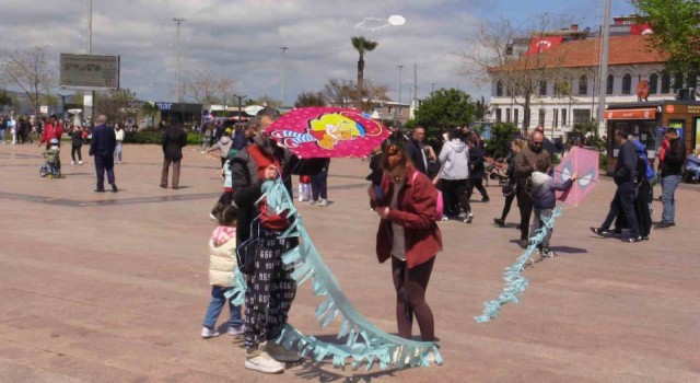 Bandırmada uçurtma şenliği