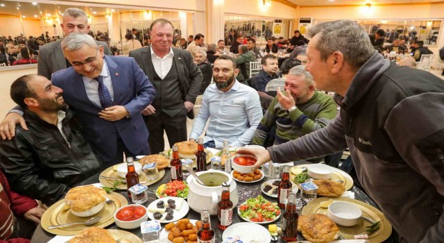 Başkan Alim Işık, sanayi esnafıyla iftar sofrasında buluştu