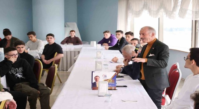 Başkan Aydınerden stajyerlere ‘tatlı sürpriz