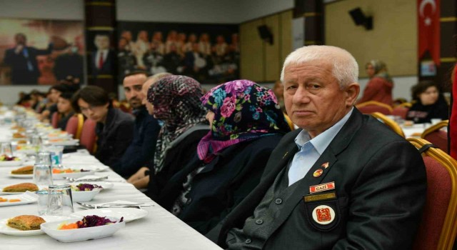 Başkan Bozkurt: Bu ülke varlığını şehit ve gazilerinin vatanseverliklerine borçludur