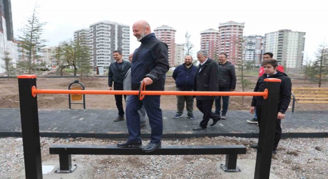 Başkan Çolakbayrakdar; “Seyrani deki yeni parklar, cıvıl cıvıl çocuk sesleriyle şenlenecek”