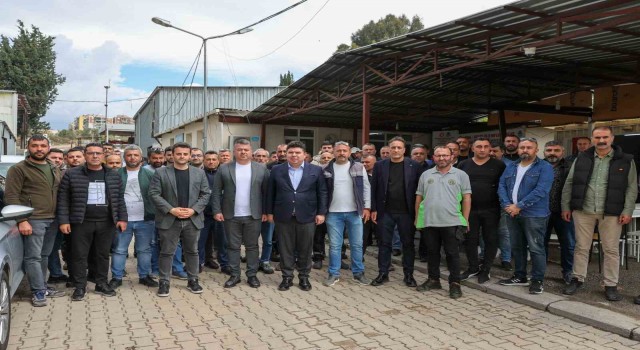 Başkan Kılıç, belediye personeli ile bayramlaştı