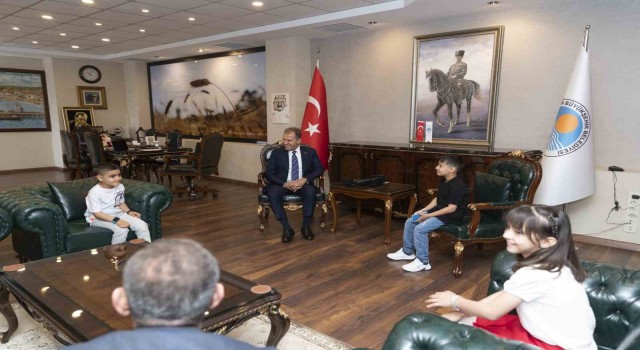 Başkan Seçer, çocukları ağırladı
