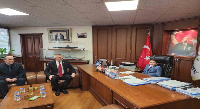 Başkan Sezer, koltuğunu Melihe devretti