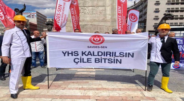Başkentte kamuda yardımcı hizmetler sınıfı kaldırılsın eylemi