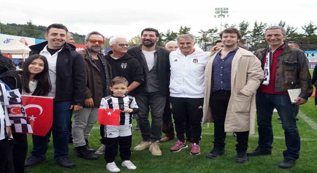 Beşiktaş camiası, 23 Nisanı aileleriyle kutladı