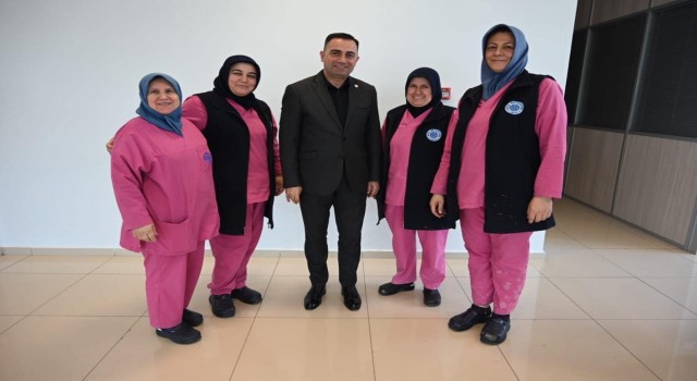 Biga Belediye Başkanı Bülent Erdoğan, belediye personeliyle bayramlaştı
