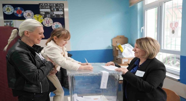 Bilecikte çifte vatandaşlar Bulgaristan genel seçimleri için sandığa gitti