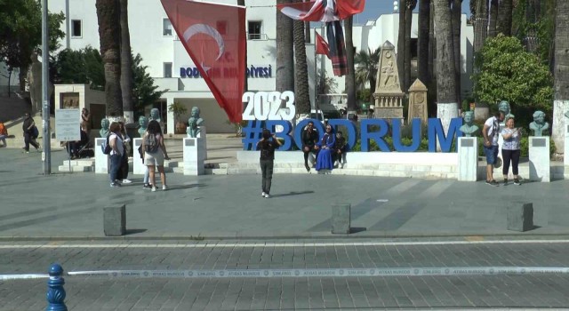 Bodrumda oteller dolmaya, trafik yoğunlaşmaya başladı