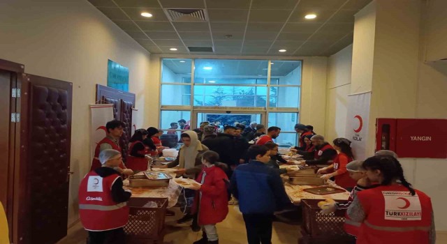 Boluda yürekleri ısıtan iftar