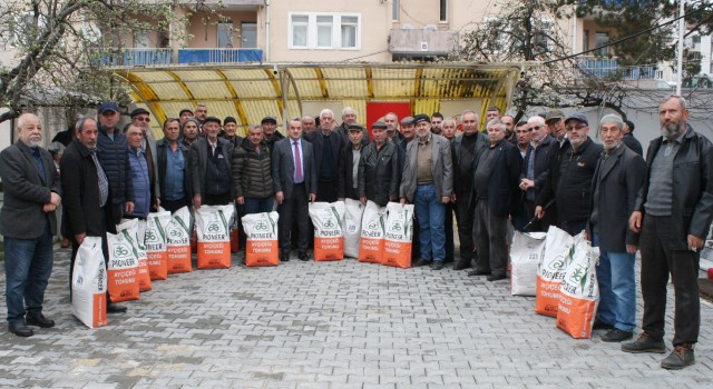 Bozüyükte çiftçilere ayçiçeği tohumu dağıtıldı