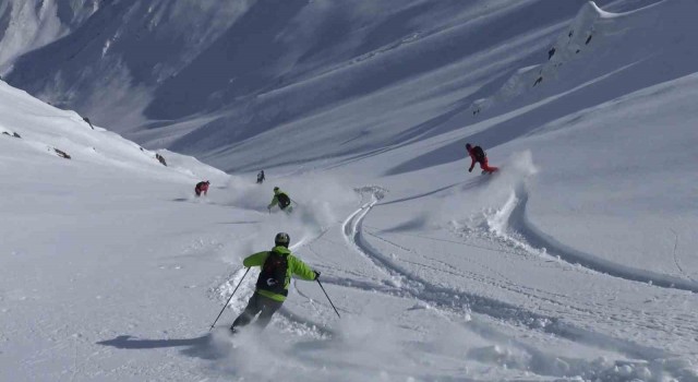 Bu yıl 300 sporcu Helsiki heyecanını Kaçkarlarda yaşadı