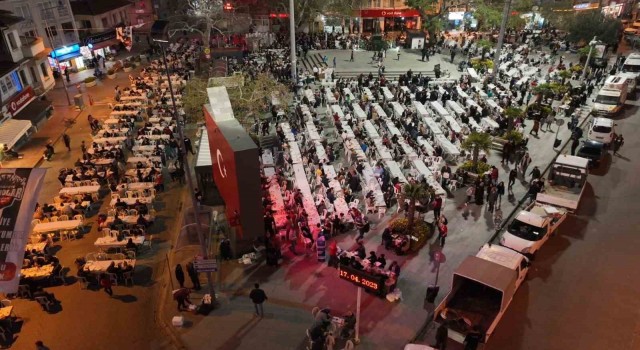 Burhaniyede 5 bin kişilik iftar