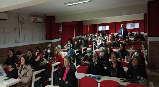 Burhaniyede kadınlar Meme Kanseri konusunda uyarıldı