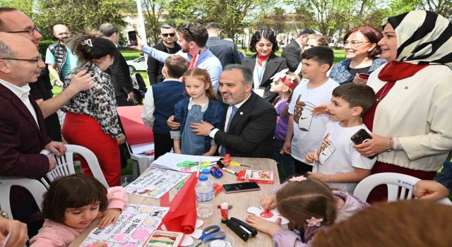 Bursa Çocuk Şenliğinde çifte bayram coşkusu