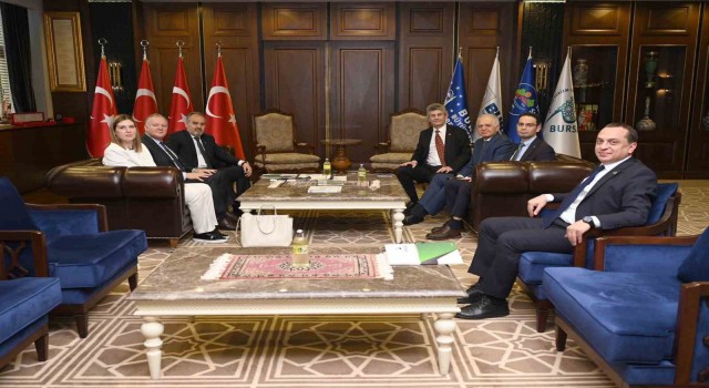 Bursa vizyonu çalışması Başkan Aktaşa sunuldu