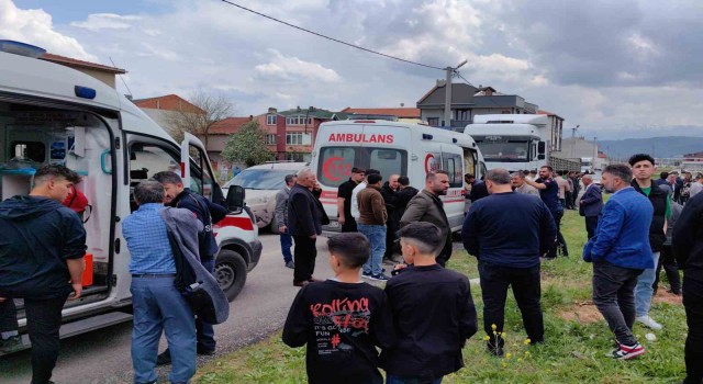 Bursada bayramlaşmada gençler birbirine girdi: 10 yaralı
