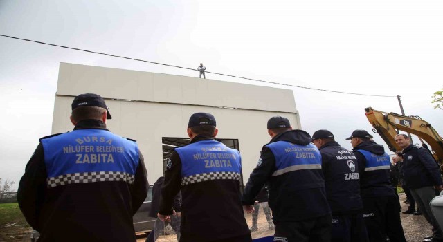 Bursada kaçak yapıyı yıktırmamak için canını hiçe saydı
