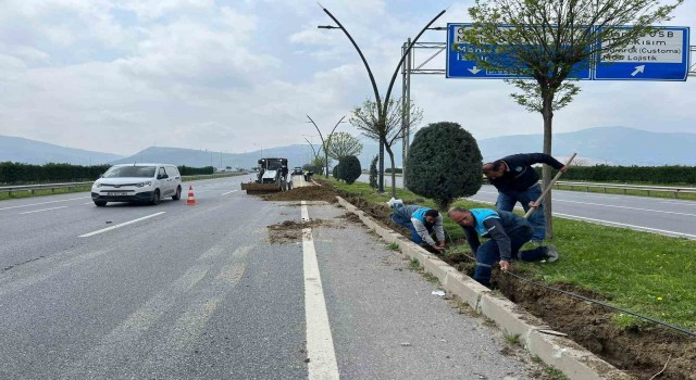Büyükşehir, çevre yolunda aydınlatma çalışmaları gerçekleştiriyor