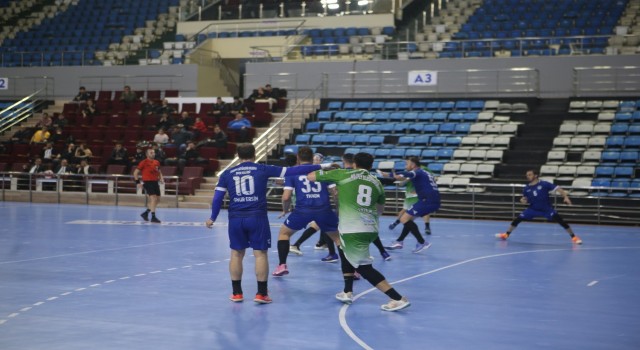 Büyükşehir hentbol Nilüfer Belediyesini mağlup etti