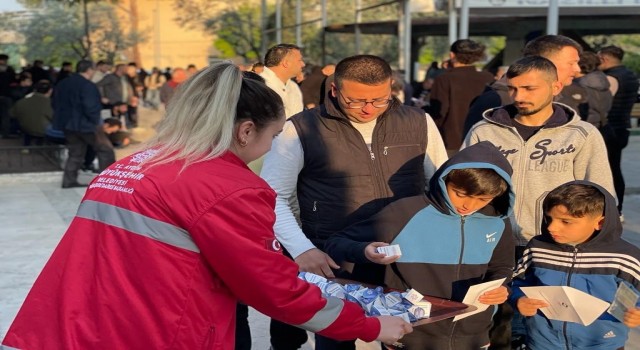 Büyükşehir, Ramazan Bayramında vatandaşlarla bayramlaştı