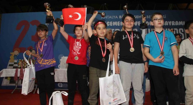 Büyükşehirin 14. Satranç Turnuvası sona erdi