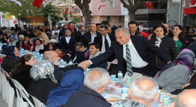Büyükşehirin iftar bereketi Akkonakta
